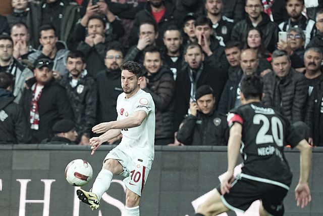 Autogolo de Al Musrati atrasa Besiktas, de Fernando Santos