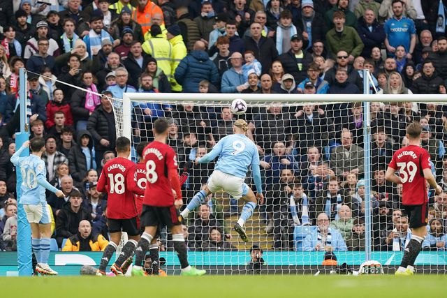 VÍDEO: falhanço inacreditável de Haaland com a baliza escancarada