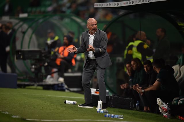 José Mota aponta «falta de coragem» do Farense em Alvalade