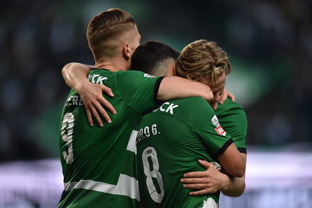 Esmagar, complicar, rodar e resolver, eis o Sporting...: a crónica do jogo em Alvalade