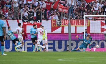 Vídeo: Grimaldo volta a marcar pelo Leverkusen