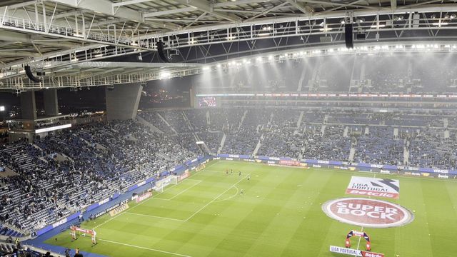 Aquecimento dos guarda-redes do Benfica