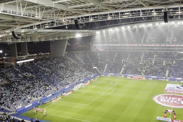 Aquecimento dos guarda-redes do Benfica