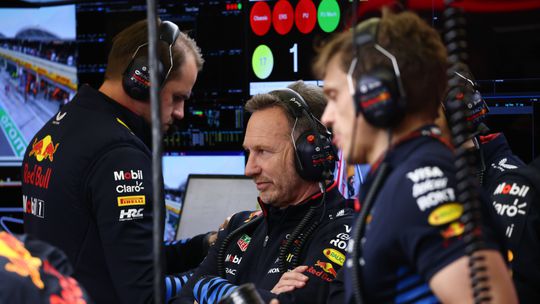 Pai de Verstappen pede saída de Chris Horner da Red Bull