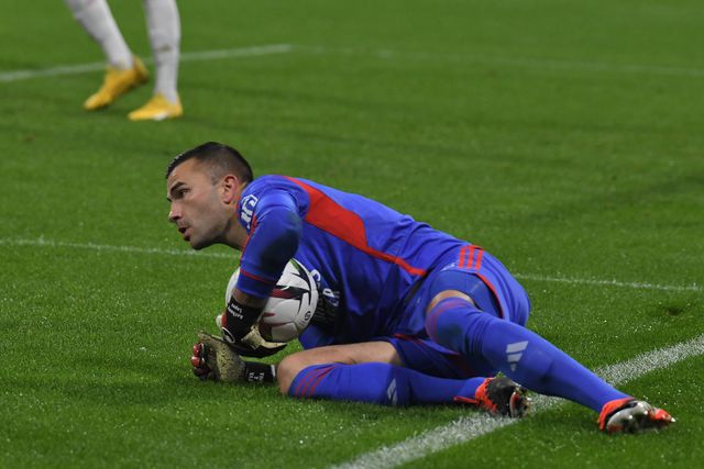 Lyon volta às derrotas