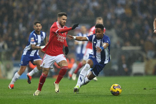 Os destaques do Benfica: o incêndio começou na defesa e reduziu todo o coletivo a cinzas