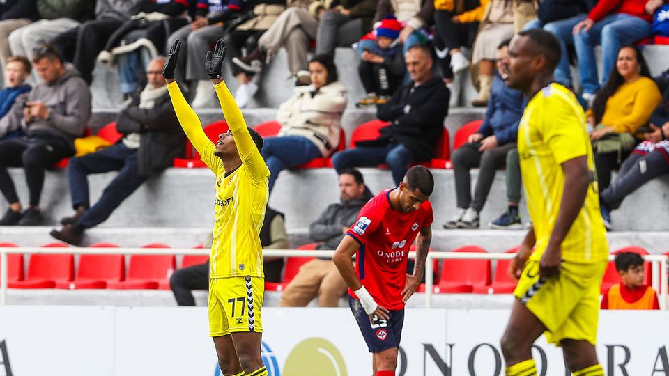 Frieza de Gustavo da Silva garante triunfo forasteiro ao Nacional