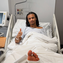 Nathan Aké foi operado