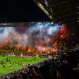Signal Iduna Park antes do apito inicial do Dortmund-Union Berlim