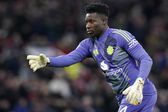 Andre Onana, guarda-redes do Manchester United, em Old Trafford