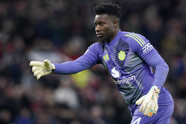 Andre Onana, guarda-redes do Manchester United, em Old Trafford