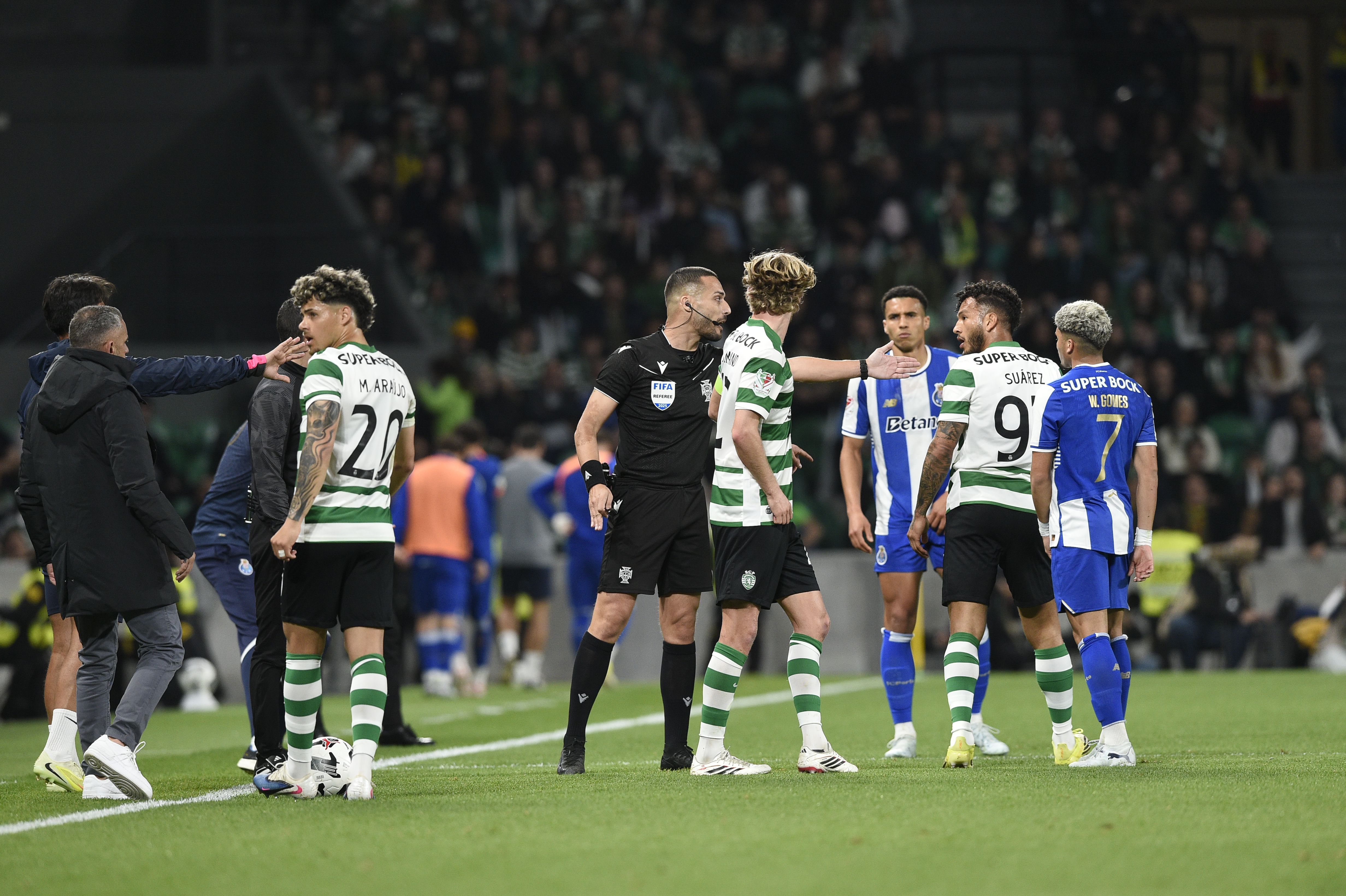 Hjulmand andou muitas vezes por perto do centro da 'ação' - Foto: Sérgio Miguel Santos