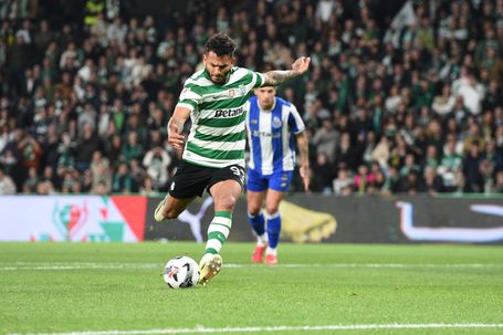 Suárez decidiu, de penálti, o Sporting-FC Porto das meias-finais da Taça de Portugal - foto: Sérgio Miguel Santos