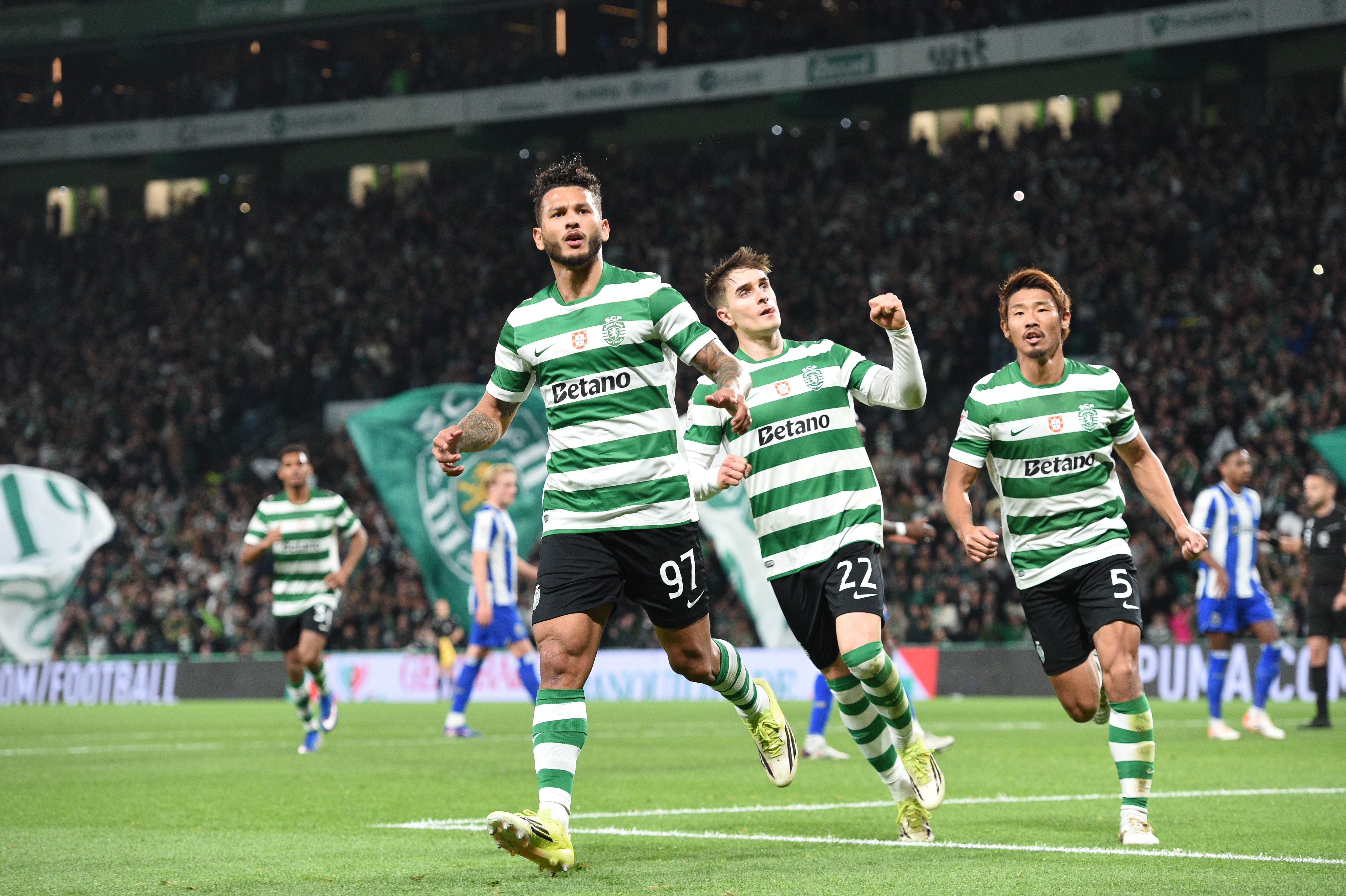 De penálti, Suárez desfez o nulo e levou Alvalade à loucura! - Foto: Sérgio Miguel Santos