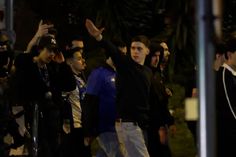 Adepto do FC Porto faz saudação nazi à chegada a Alvalade