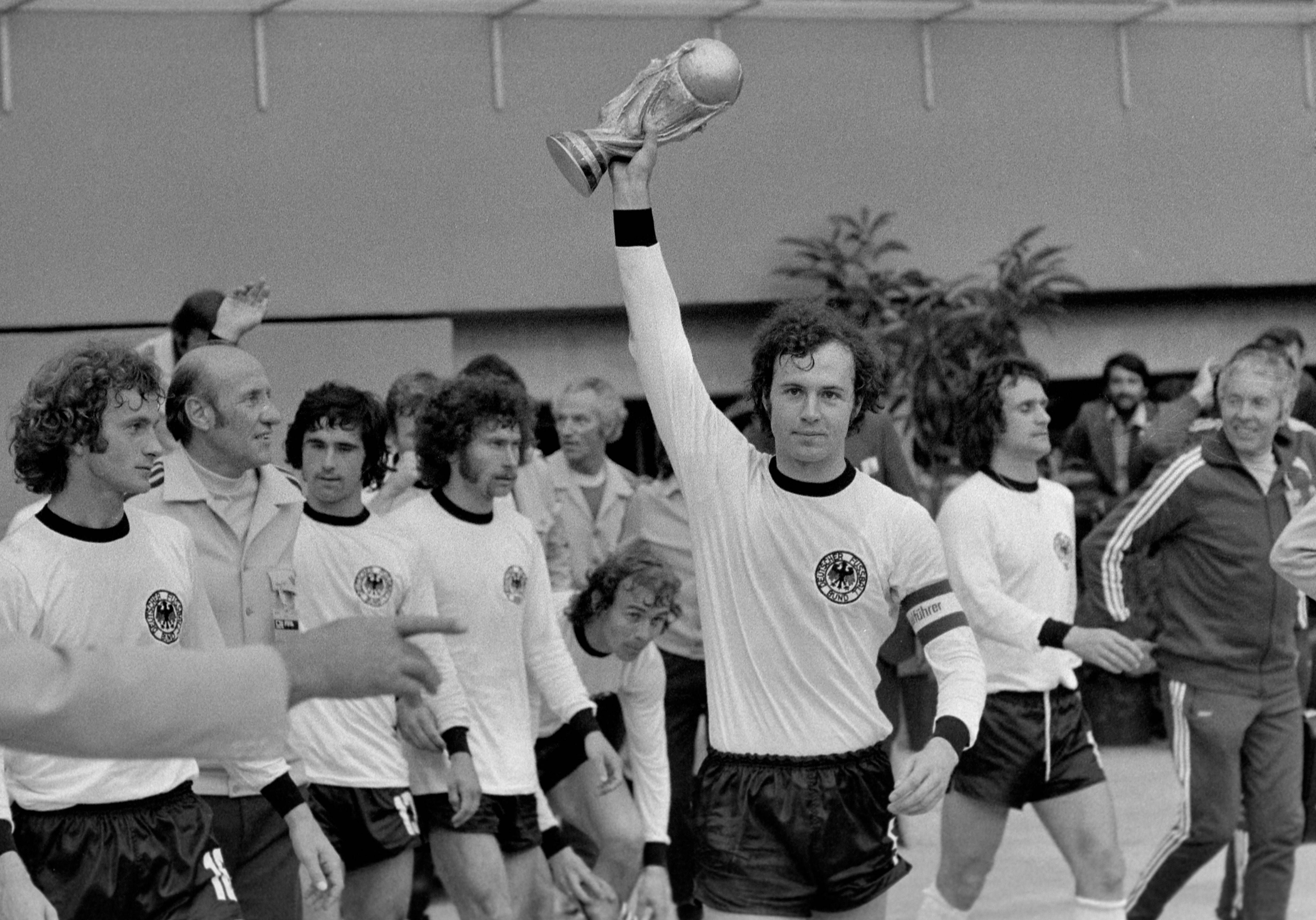 Beckenbauer, o 'kaiser' que liderou a Alemanha à conquista do Mundial 1974, disputado em solo alemão - Foto: IMAGO