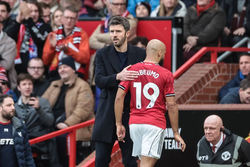 Michael Carrick, treinador do Manchester United, em Old Trafford