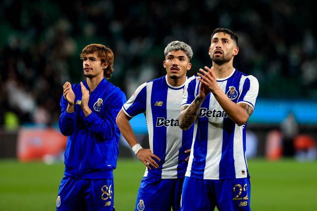 Rodrigo Mora, mais apagado, William Gomes e Alan Varela - Foto: IMAGO