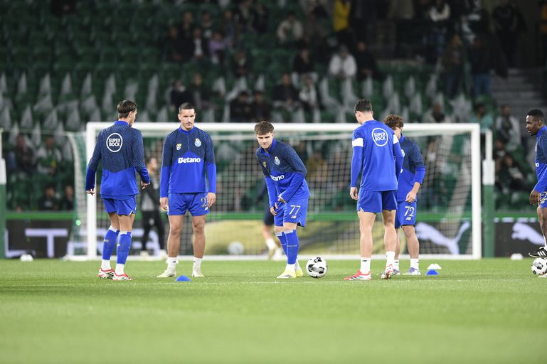 O aquecimento do FC Porto - Foto: Sérgio Miguel Santos