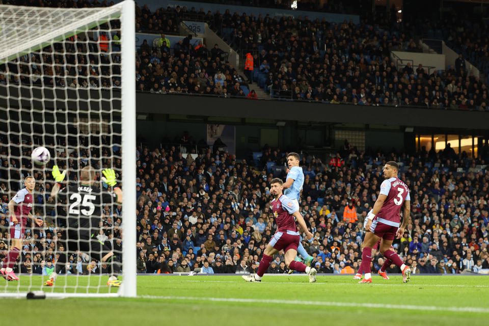 Phil Foden brilha e Manchester City vence Aston Villa