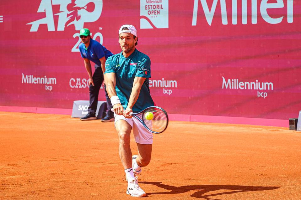 Estoril Open: João Sousa também eliminado em pares