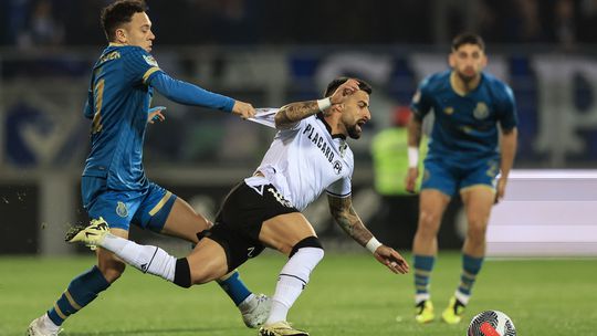 Destaques do V. Guimarães: Tiago Silva empunhou a espada, mas Bruno Varela abriu o castelo...