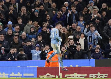 Vídeo: Phil Foden assina o 'hat-trick' com golo sensacional!