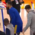 Vídeo: Curry e Doncic em duelo de tiros do meio-campo no aquecimento
