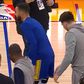 Vídeo: Curry e Doncic em duelo de tiros do meio-campo no aquecimento
