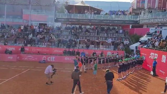 João Sousa despede-se com corredor de honra e forte ovação