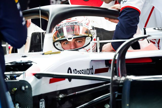 Max Verstappen já em Suzuka para o GP do Japão