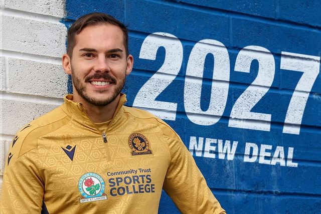 Yuri Ribeiro renova com o Blackburn Rovers