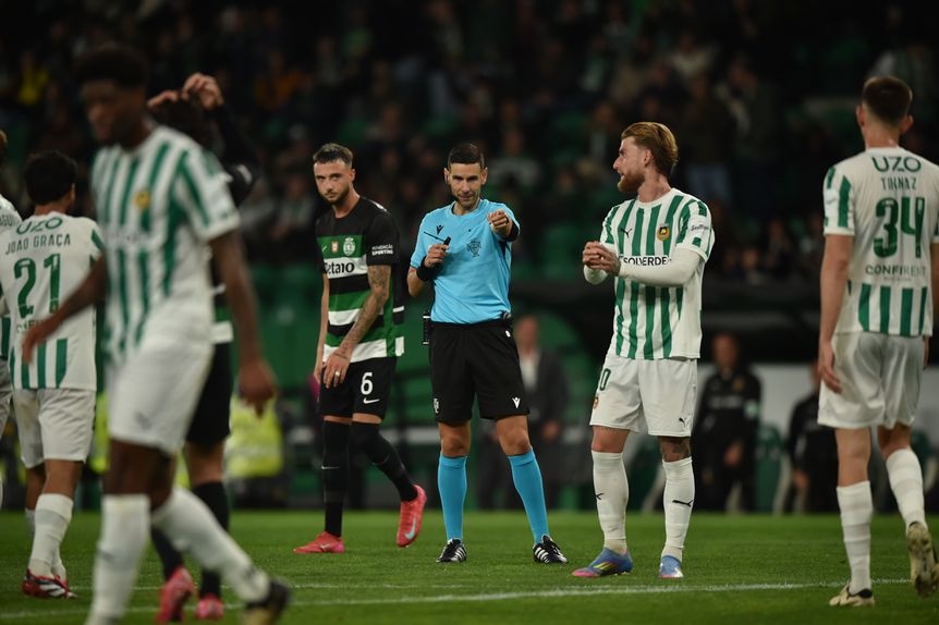 António Nobre foi o árbitro do Sporting-Rio Ave (foto: Miguel Nunes/A BOLA)
