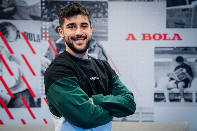 De sorriso estampado no rosto, Bernardo Paço desfiou o novelo da sua carreira em conversa com A BOLA