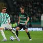Clayton em duelo com Eduardo Quaresma em Alvalade