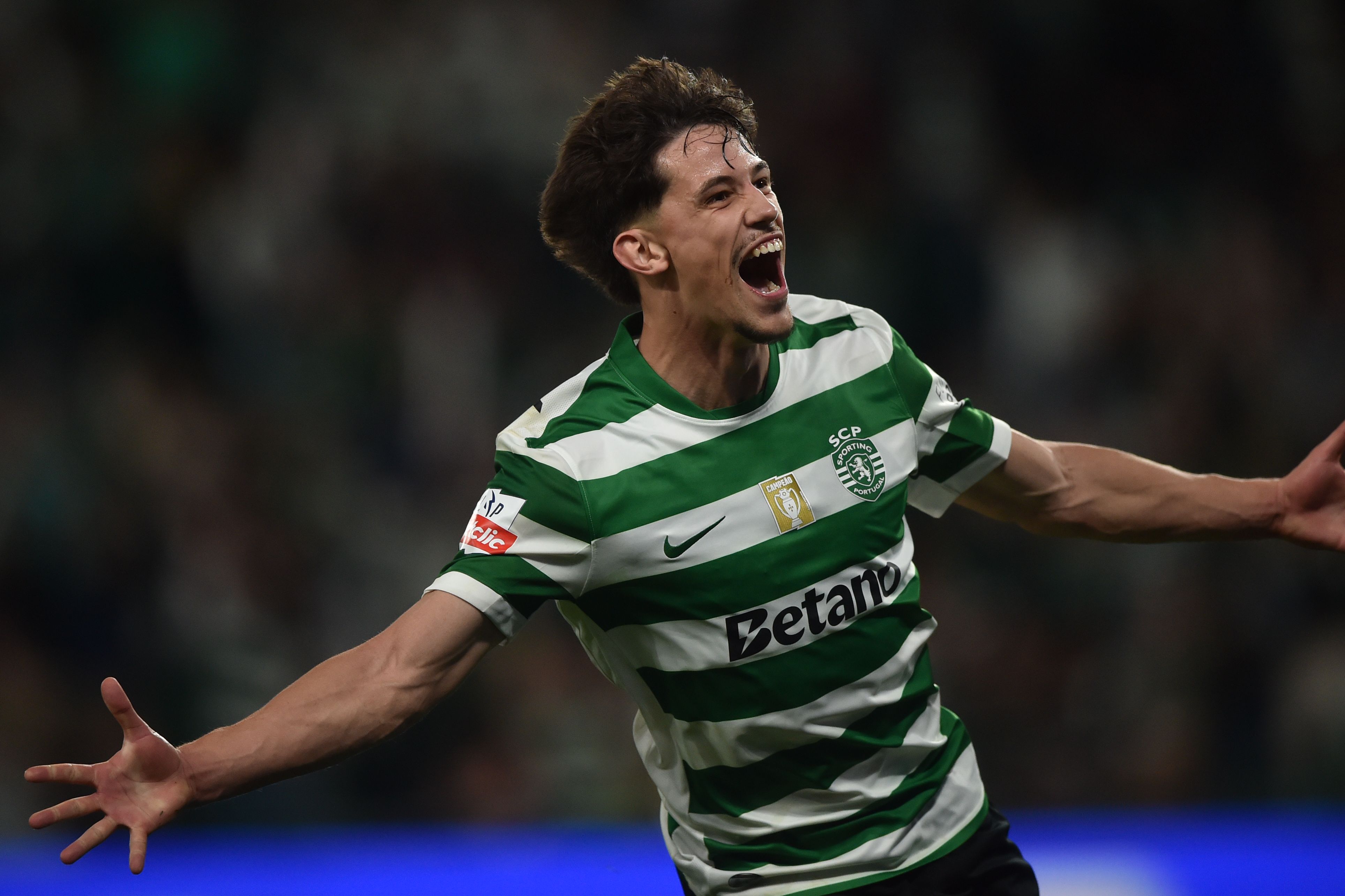 Rafael Nel fechou a vitória do Sporting sobre o Santa Clara - foto: Miguel Nunes