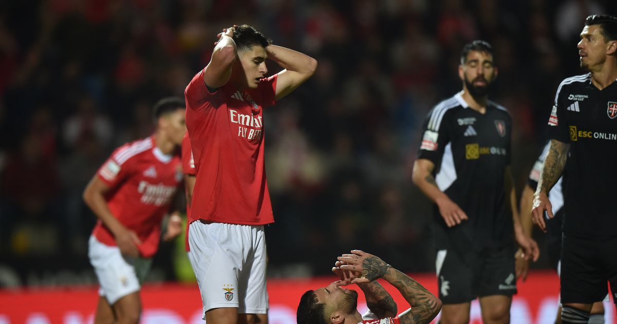 Pesadelo, áudios polémicos e... invencibilidade: Benfica regressa a Rio Maior