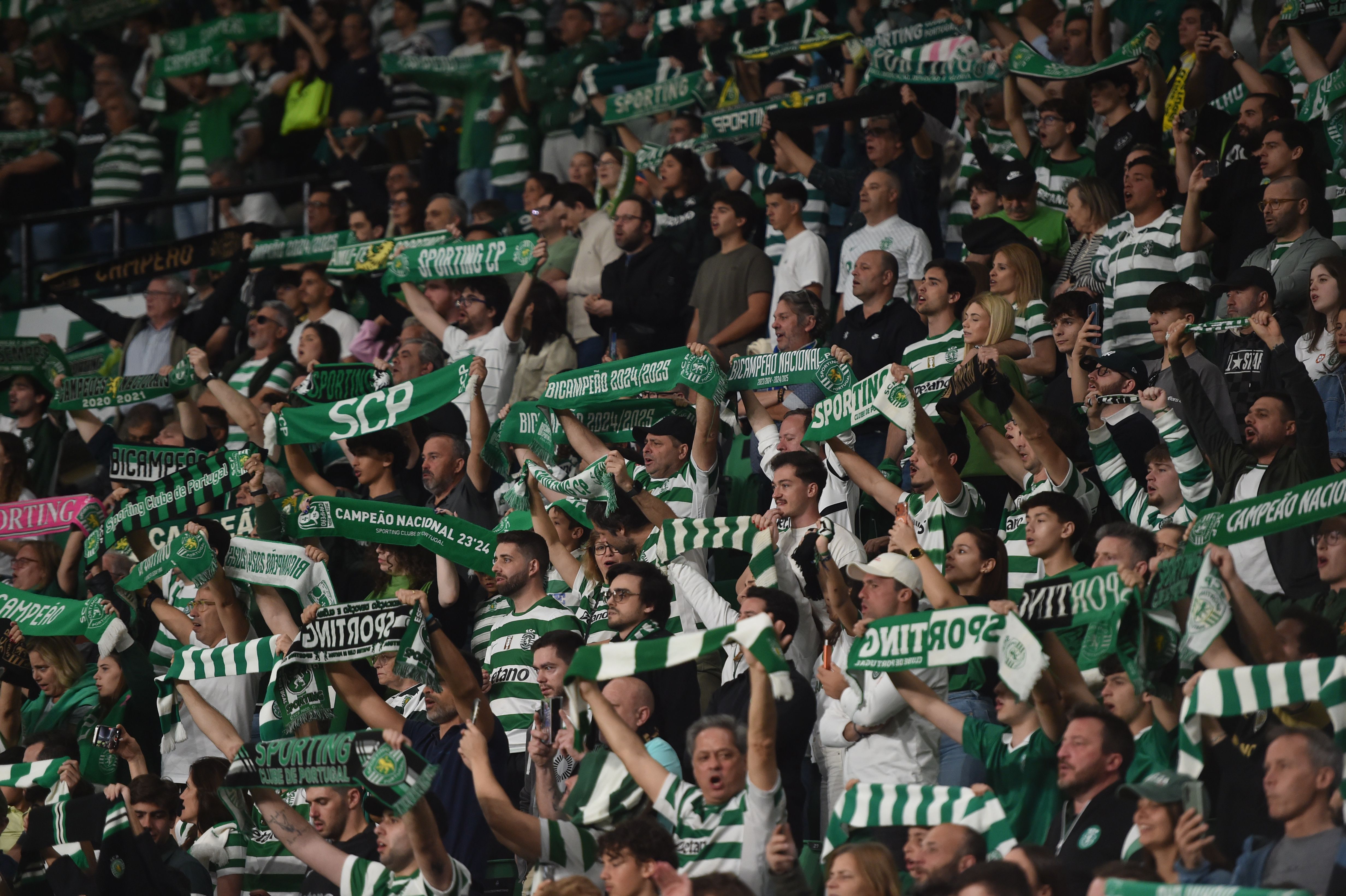 Adeptos do Sporting - Foto Miguel Nunes