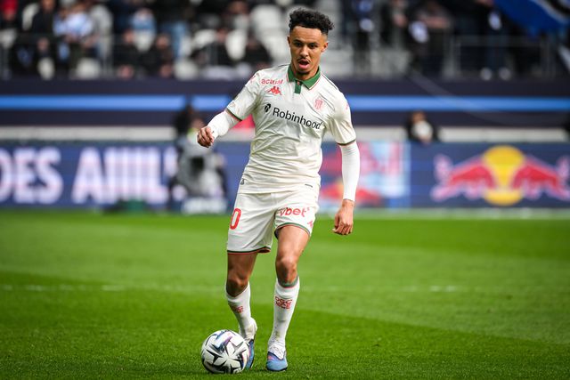 Sofiane Diop leva 36 jogos esta época pelo Nice