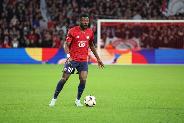 Mbemba chegou ao Lille esta época