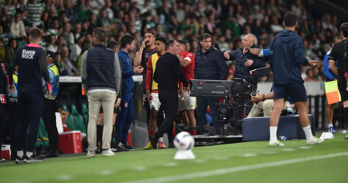 Petit não escondeu a raiva com este golo anulado ao Santa Clara (vídeo)