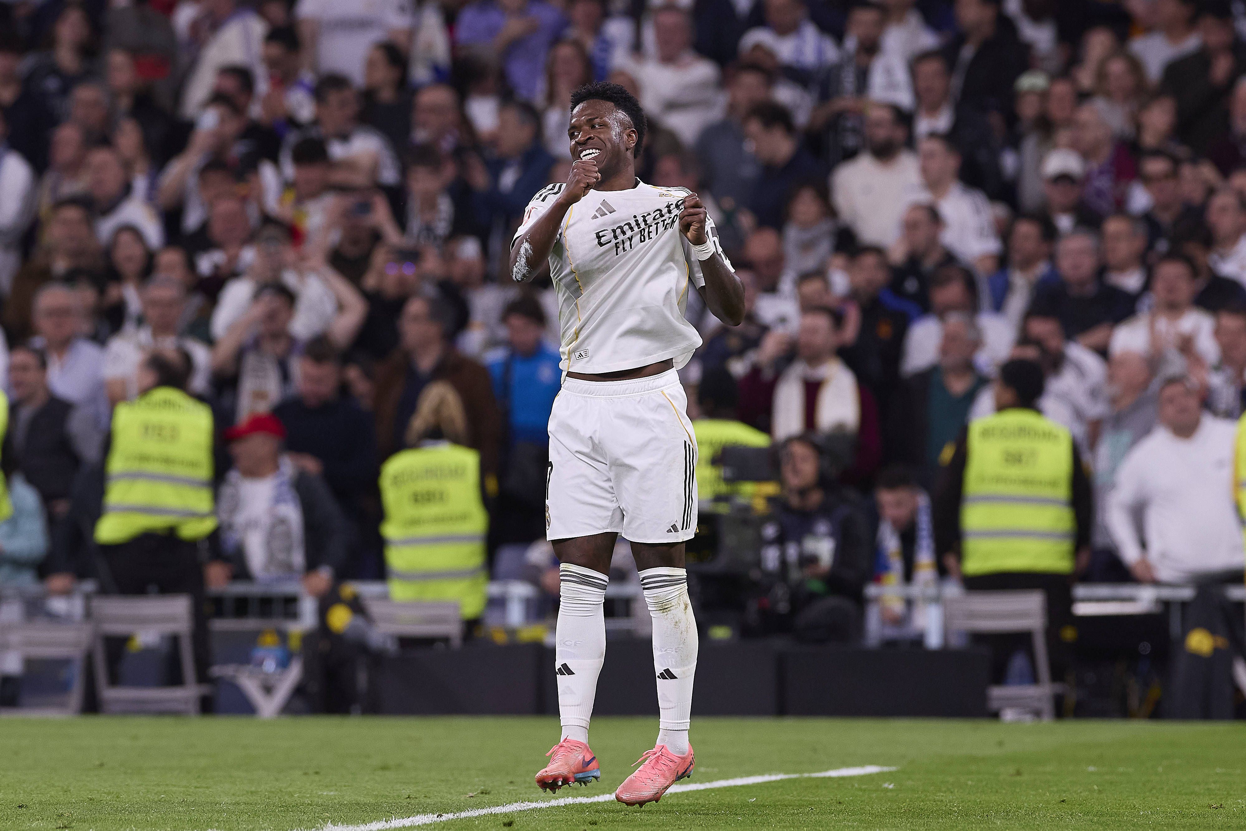 Vinícius regresso «cansado» a Madrid e é dúvida para o Maiorca