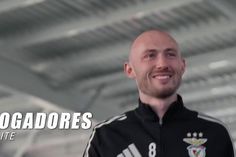 Aursnes e mais sete: Benfica junta figuras de várias equipas por causa solidária