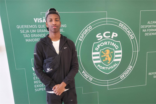Aureliano Martins à experiência na Academia do Sporting