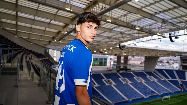 Portista Gonçalo Sousa já foi operado