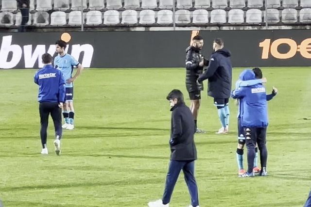 A desilusão dos jogadores do Vizela após a despromoção à Liga 2