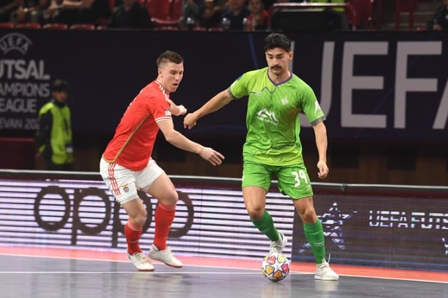 Benfica cai nos penáltis ante o Palma e falha a final da Liga dos Campeões