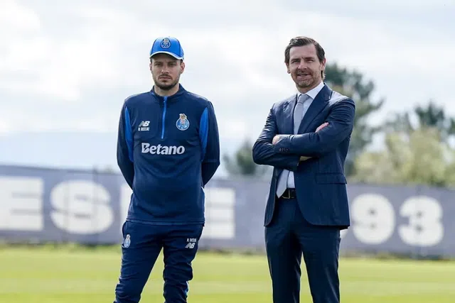 André Villas-Boas mantém plena confiança em Martín Anselmi (FOTO: FC PORTO)