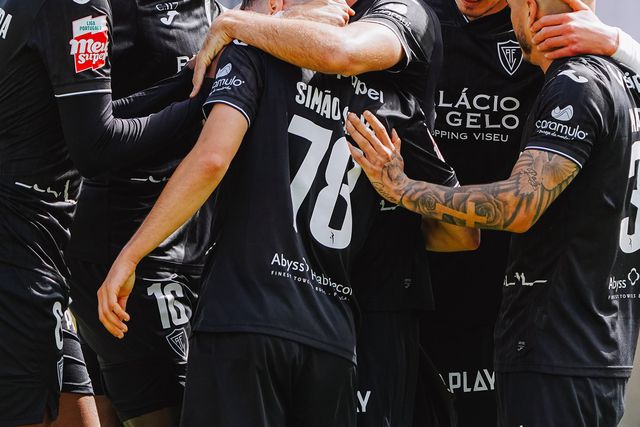 Académico vence Portimonense à boleia de uma trivela (vídeos)