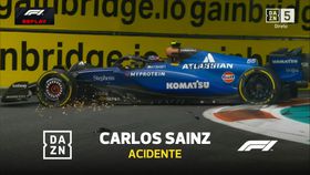 Carlos Sainz chegou só com três rodas às boxes